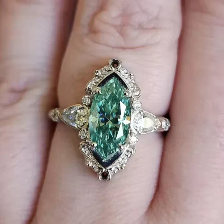 Vaelira Thornewyn Ring