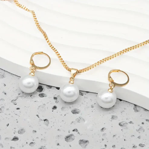 Golden Grace Pearl Jewelry Set