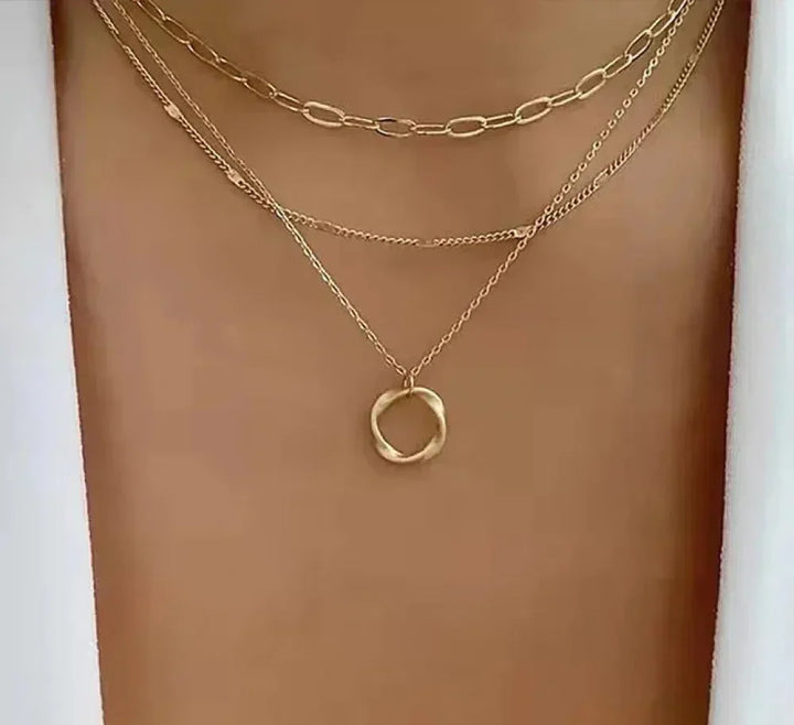 Vintage gold layered chain &amp; pendant necklace